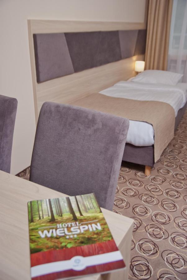 Wielspin Puszczykowo Exteriér fotografie